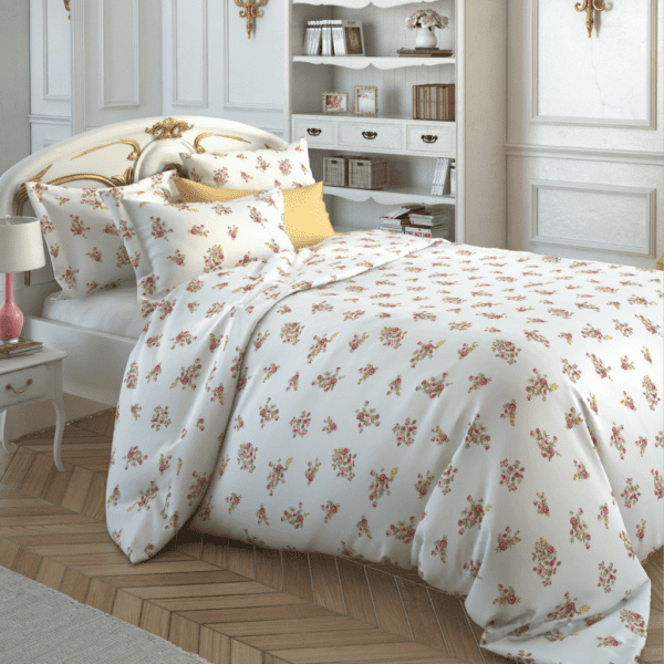 Zarif Çiçek Motifli Nevresim Takımı